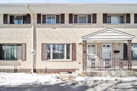 650 W Central Rd, Arlington Heights, IL 60005