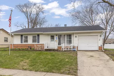 930 Hartford Ln, Elk Grove Village, IL 60007