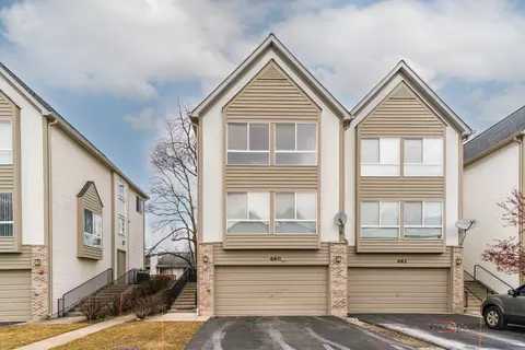 660 Diamond Pointe Dr, Mundelein, IL 60060