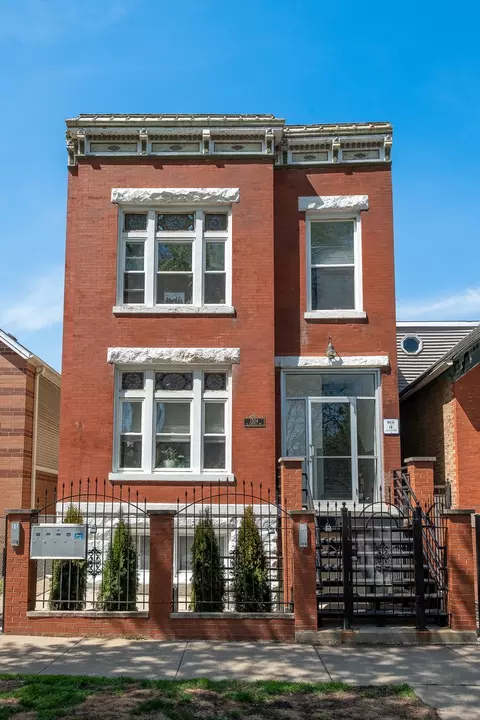 1304 N Campbell Ave, Chicago, IL 60622