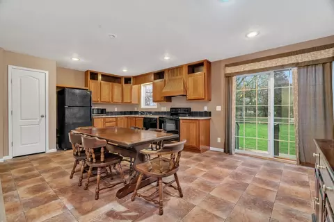 407 E James St, Dwight, IL 60420 photo 7