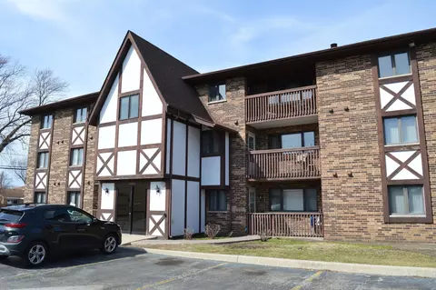 10636 Ridgeland Ave #3C, Chicago Ridge, IL 60415