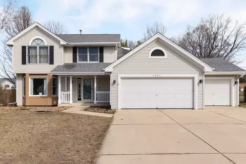 1267 Wallace Pkwy, Rockton, IL 61072