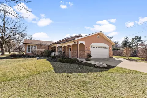 1032 Longmeadow Dr, Glenview, IL 60025