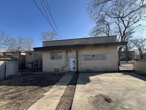 Exterior - Undisclosed, Chicago, IL 60619 photo 4 of 8