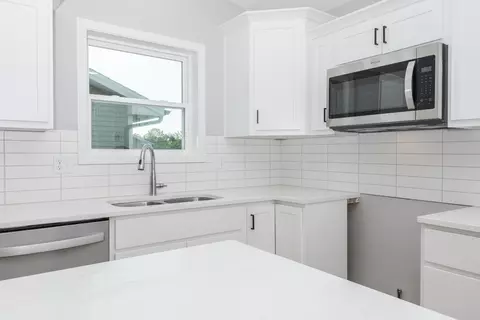 Kitchen - 14 Misty Ln, Bloomington, IL 61705 photo 4 of 4