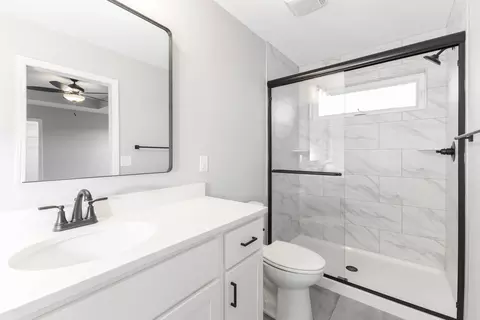 Bath - 14 Misty Ln, Bloomington, IL 61705 photo 1 of 3