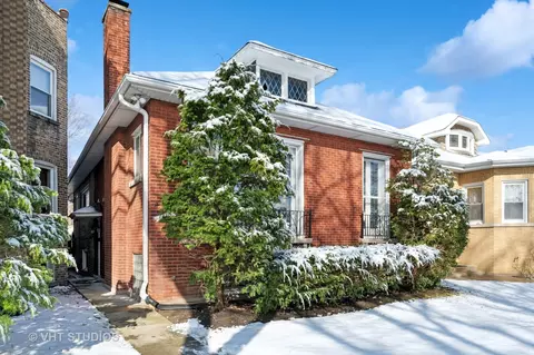 6610 N Fairfield Ave, Chicago, IL 60645
