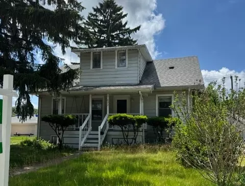 832 Fulton Ave, Winthrop Harbor, IL 60096