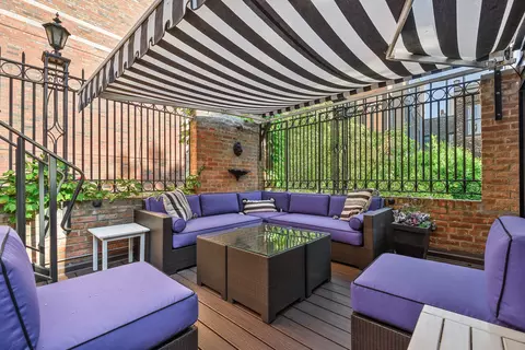 63 Elm St, Chicago, IL 60611 photo 32