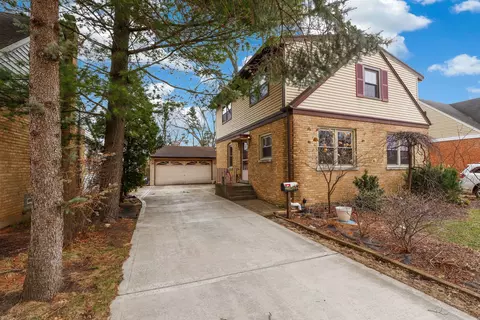 419 N Maple St, Mount Prospect, IL 60056