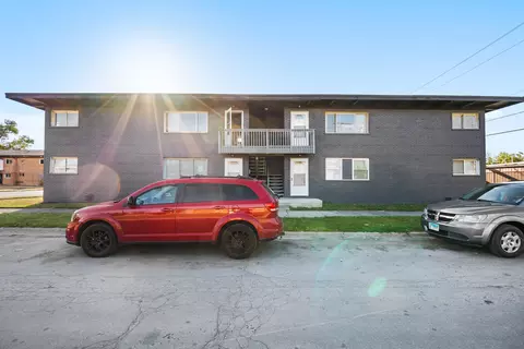 203 W 154th St, Harvey, IL 60426