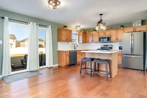 Kitchen - 1836 Periwinkle Dr, Morris, IL 60450 photo 1 of 2