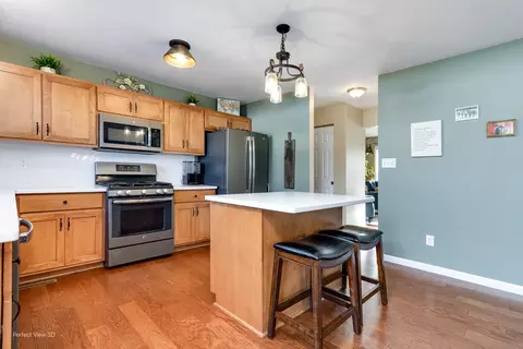 Kitchen - 1836 Periwinkle Dr, Morris, IL 60450 photo 2 of 2