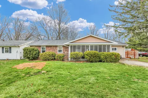 207 Hazel St, Sidney, IL 61877