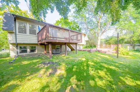 3915 Whispering Trails Dr, Hoffman Estates, IL 60192 photo 12