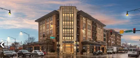 3450 S Halsted St #204, Chicago, IL 60608