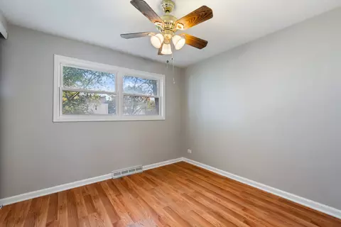 8621 43rd St, Lyons, IL 60534 photo 9