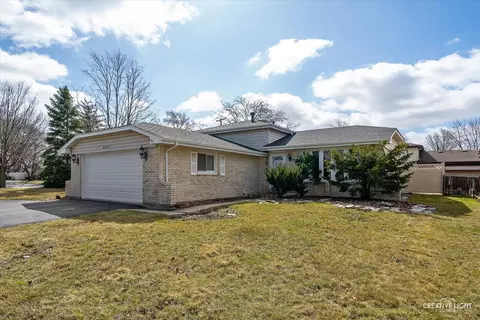 8801 Leslie Dr, Orland Hills, IL 60487