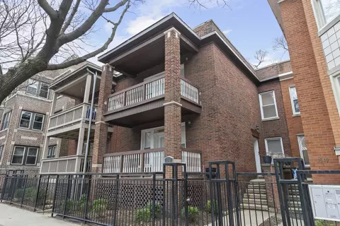 1541 W Addison St, Chicago, IL 60613