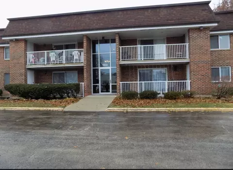 1102 S Springinsguth Rd #2A, Schaumburg, IL 60193