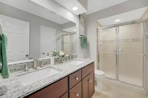 Bath - 30 Cornwall Dr, Crete, IL 60417 photo 2 of 4