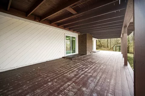 Exterior - 30 Cornwall Dr, Crete, IL 60417 photo 5 of 6