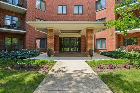 865 E 22nd St #514, Lombard, IL 60148