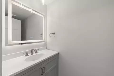 Bath - 133 Gregory St #6, Aurora, IL 60504 photo 2 of 2