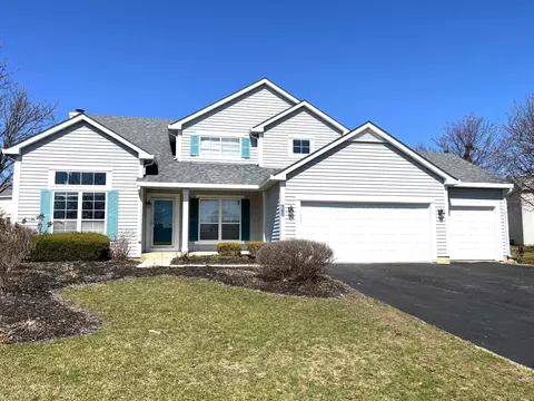 677 Larch Dr, Carol Stream, IL 60188