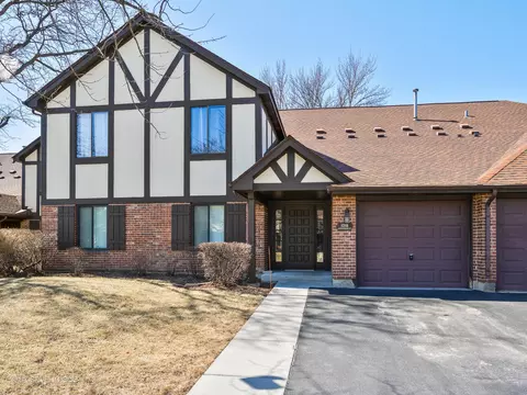 1018 Cottonwood Ct #1B, Wheeling, IL 60090
