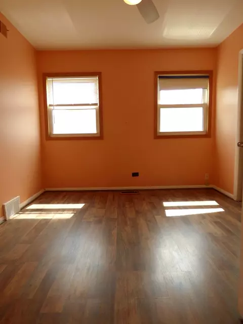 Bedroom - 240 Springfield Ter, Des Plaines, IL 60018 photo 3 of 4