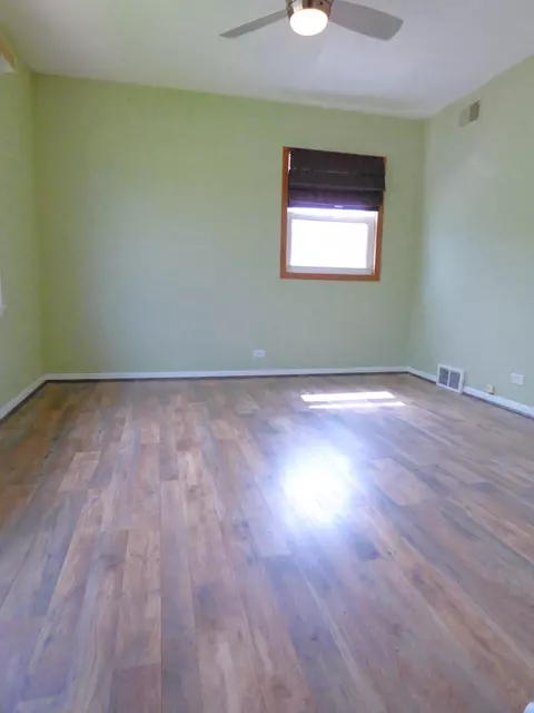 Bedroom - 240 Springfield Ter, Des Plaines, IL 60018 photo 1 of 4