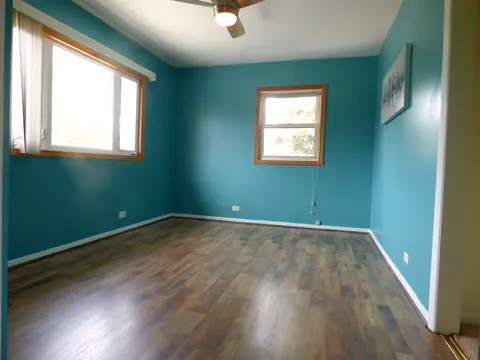 Bedroom - 240 Springfield Ter, Des Plaines, IL 60018 photo 4 of 4