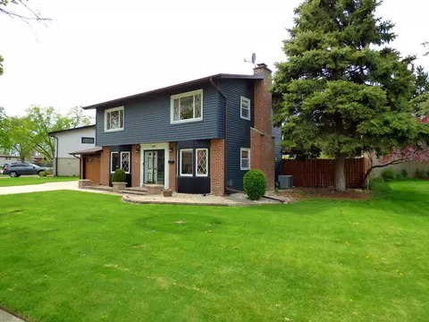 Exterior - 240 Springfield Ter, Des Plaines, IL 60018 photo 5 of 6
