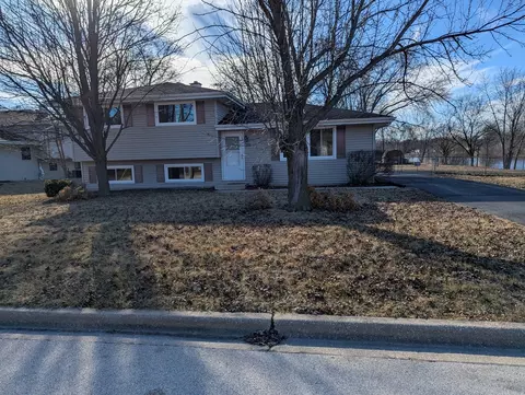 298 N Westwood Ave, Lombard, IL 60148