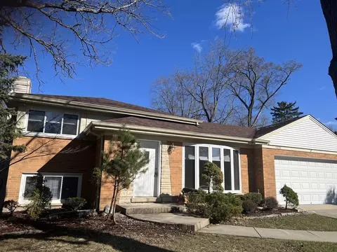 1233 Daryl Ln, Northbrook, IL 60062