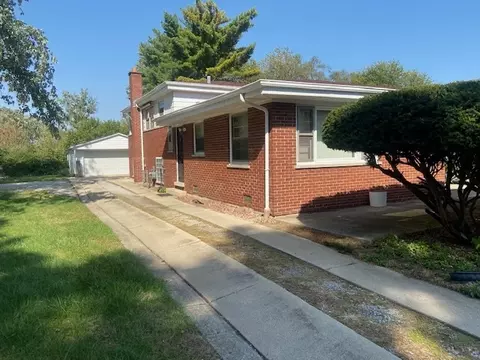 185 E Calumet Blvd, Harvey, IL 60426