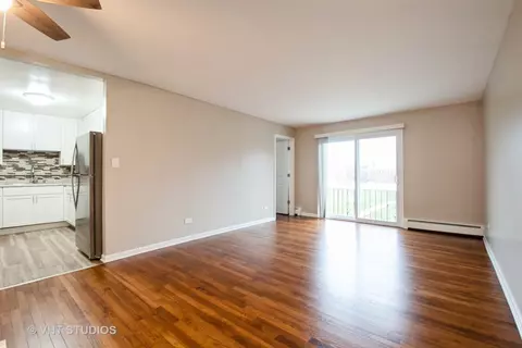 Living - 9546 Dee Rd #2F, Des Plaines, IL 60016 photo 1 of 3