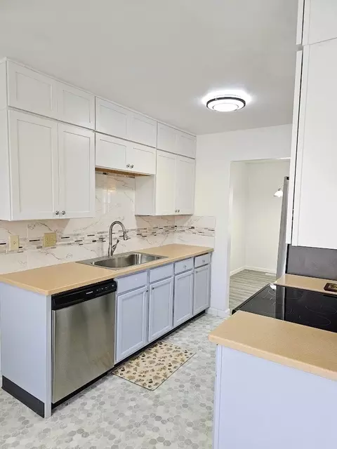 Kitchen - 4208 Sumter Dr, Matteson, IL 60443 photo 2 of 5