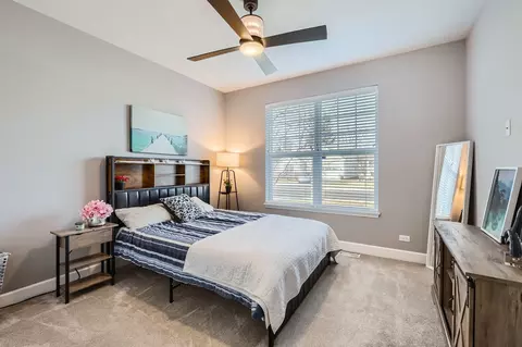 Bedroom - 217 Sunset Ln, Addison, IL 60101 photo 3 of 3