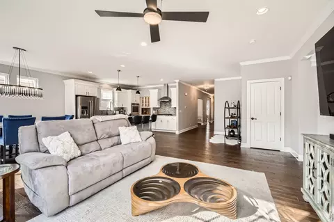 Living - 217 Sunset Ln, Addison, IL 60101 photo 1 of 3