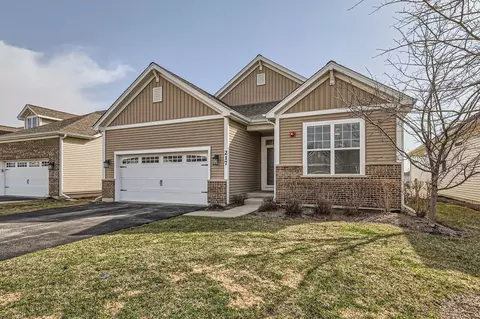 217 Sunset Ln, Addison, IL 60101