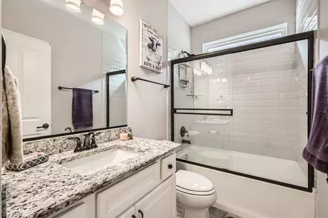 Bath - 217 Sunset Ln, Addison, IL 60101 photo 3 of 3