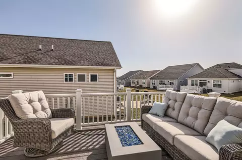 Exterior - 217 Sunset Ln, Addison, IL 60101 photo 3 of 5