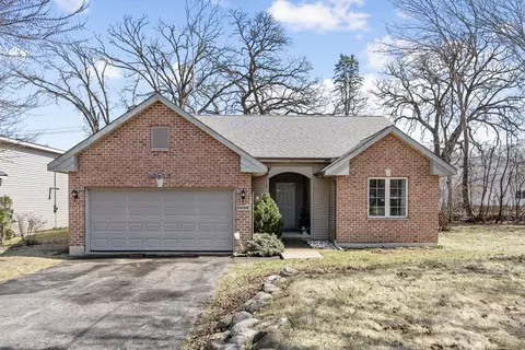 2606 Michael St, Wonder Lake, IL 60097