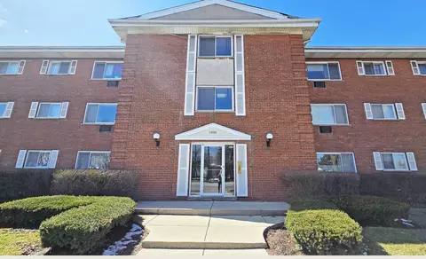 8450 Skokie Blvd #206, Skokie, IL 60077