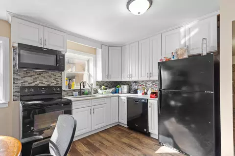 Kitchen - 233 S Hale St, Addison, IL 60101 photo 2 of 5