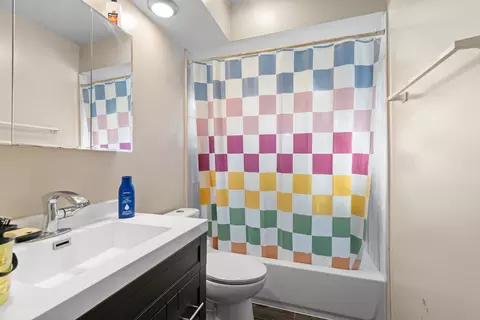 Bath - 233 S Hale St, Addison, IL 60101 photo 2 of 4