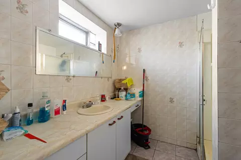 Bath - 233 S Hale St, Addison, IL 60101 photo 4 of 4